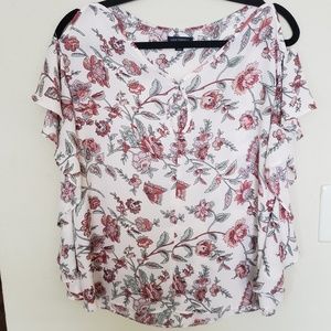 Boutique floral flutter sleeve blouse